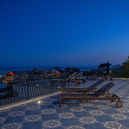 Bed and Breakfast Gli Archi Sul Mare Geata Exterior foto