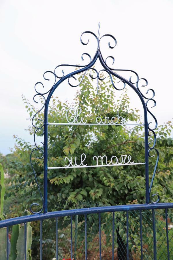 Bed and Breakfast Gli Archi Sul Mare Geata Exterior foto